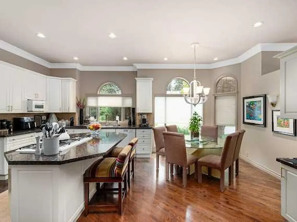 39 Baycrest Court SW Calgary AB t2v 5k1