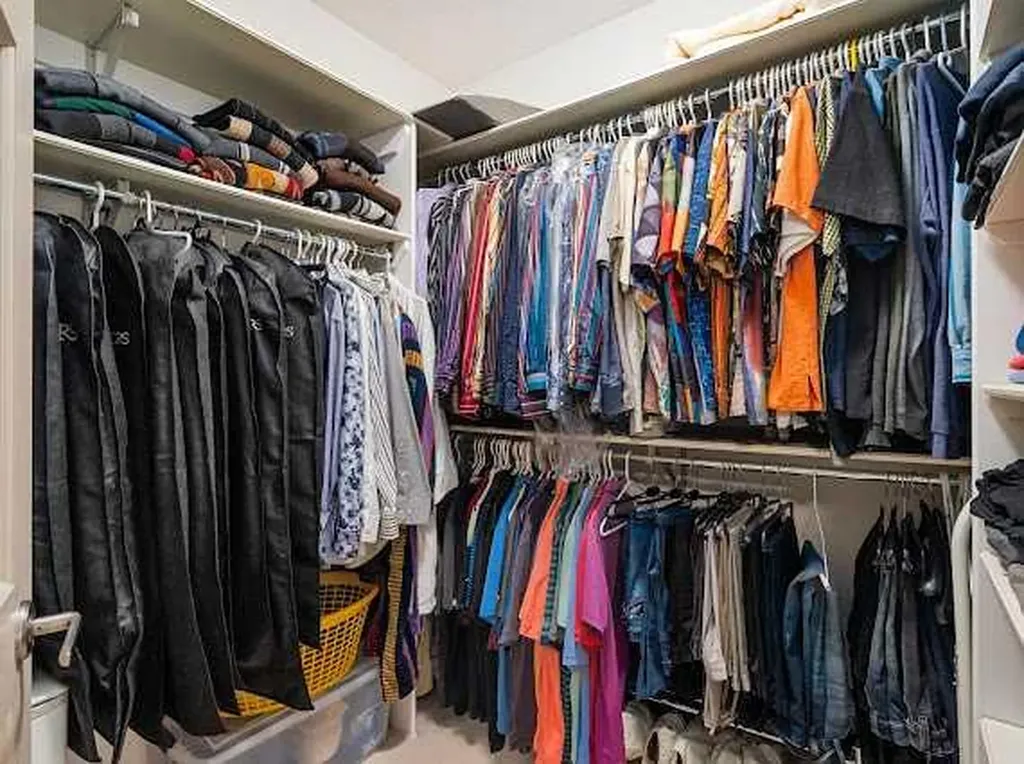 39 Baycrest Court SW Calgary AB t2v 5k1