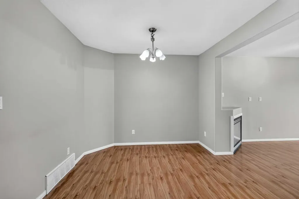 153 Saline Creek Way Fort Mcmurray AB T9K2V5