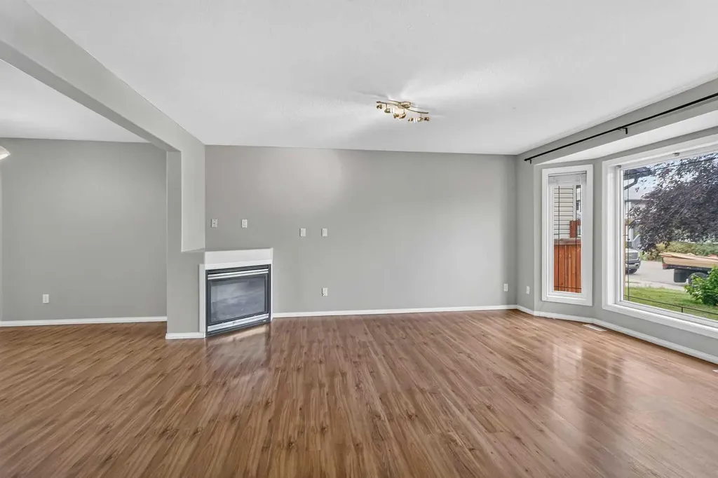 153 Saline Creek Way Fort Mcmurray AB T9K2V5