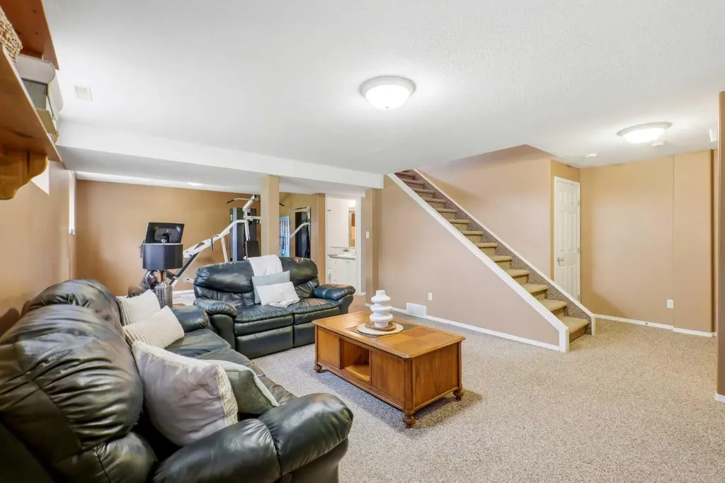 26352A Township Road 382 Rural Red Deer County AB T4E 1G6