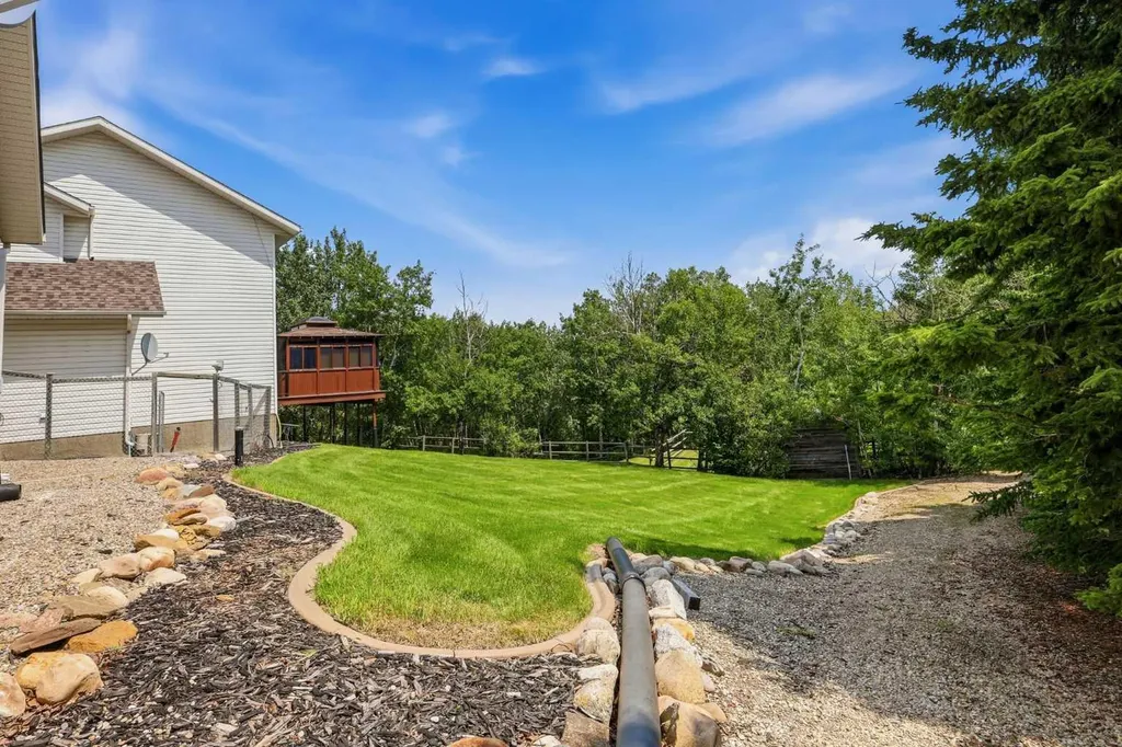 26352A Township Road 382 Rural Red Deer County AB T4E 1G6