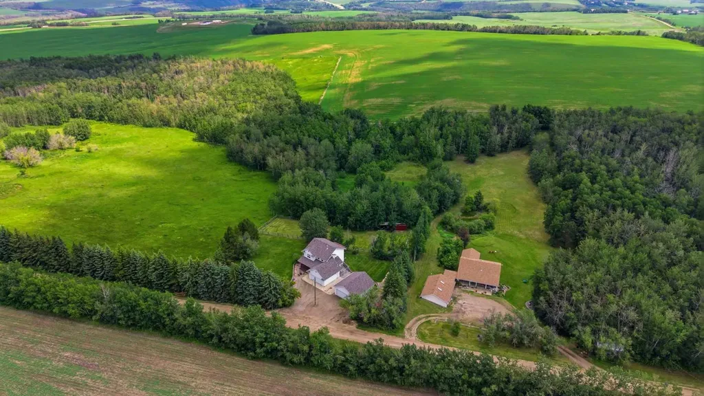 26352A Township Road 382 Rural Red Deer County AB T4E 1G6