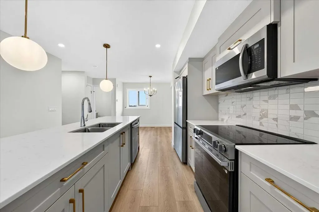 200 Belmont Street SW Calgary AB T2K 6B9