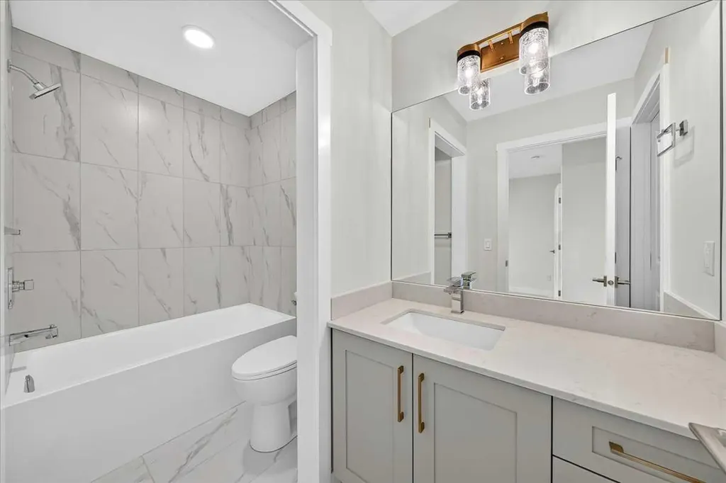200 Belmont Street SW Calgary AB T2K 6B9