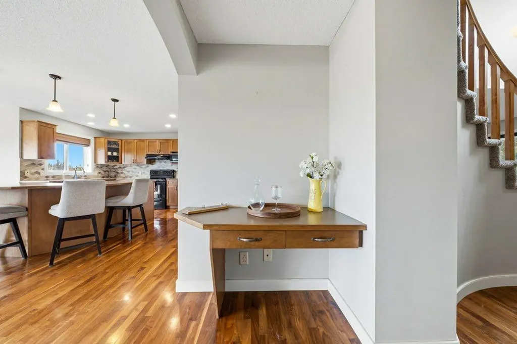 474 Tuscany Ravine Road NW Calgary AB T3L 3B2