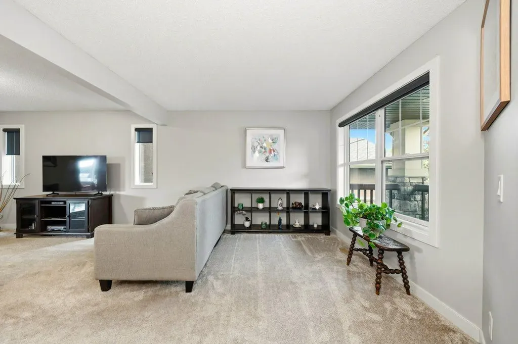 474 Tuscany Ravine Road NW Calgary AB T3L 3B2