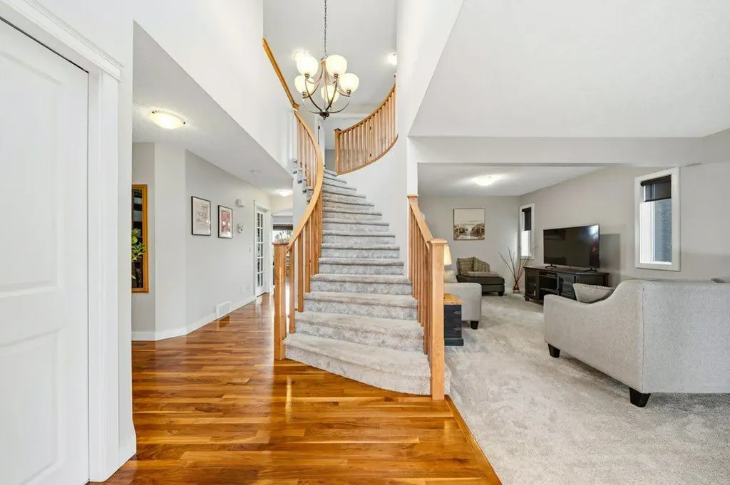 474 Tuscany Ravine Road NW Calgary AB T3L 3B2