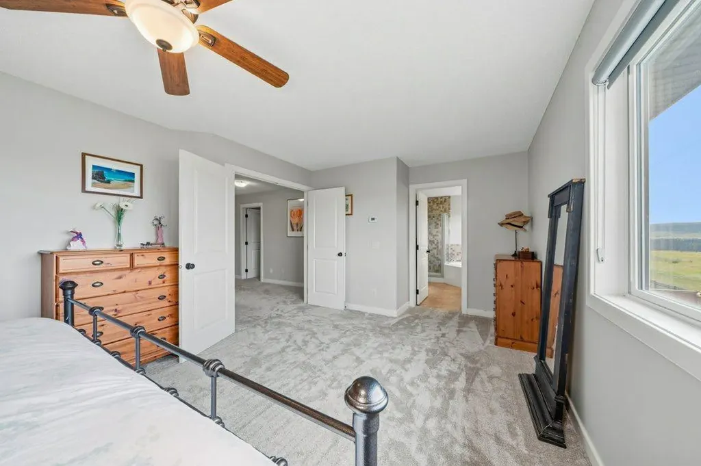 474 Tuscany Ravine Road NW Calgary AB T3L 3B2