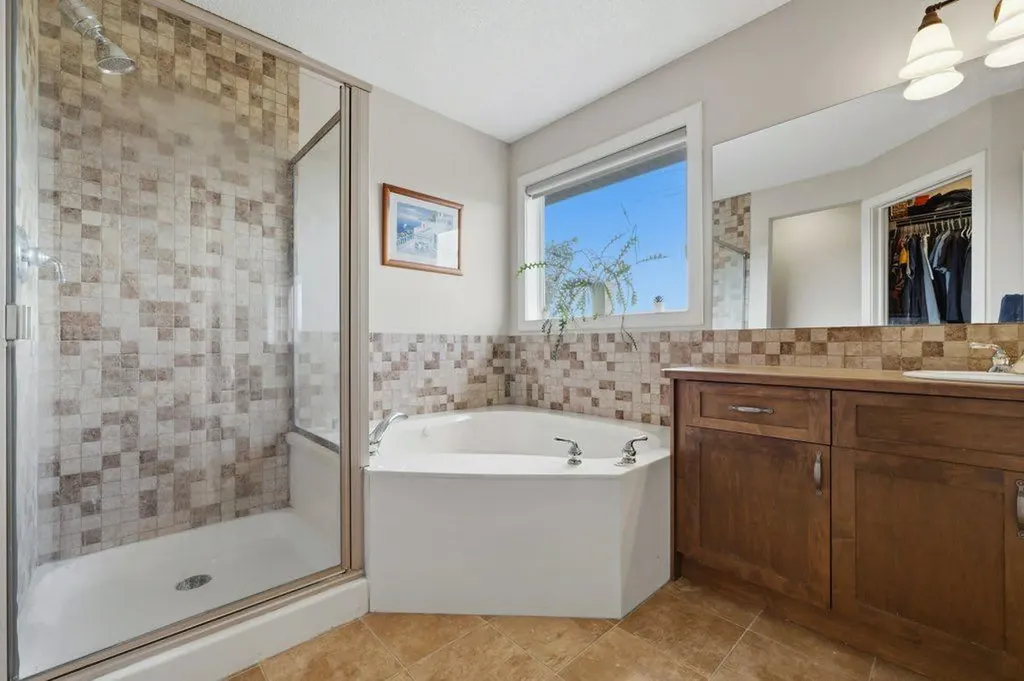 474 Tuscany Ravine Road NW Calgary AB T3L 3B2