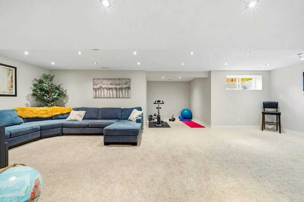 474 Tuscany Ravine Road NW Calgary AB T3L 3B2