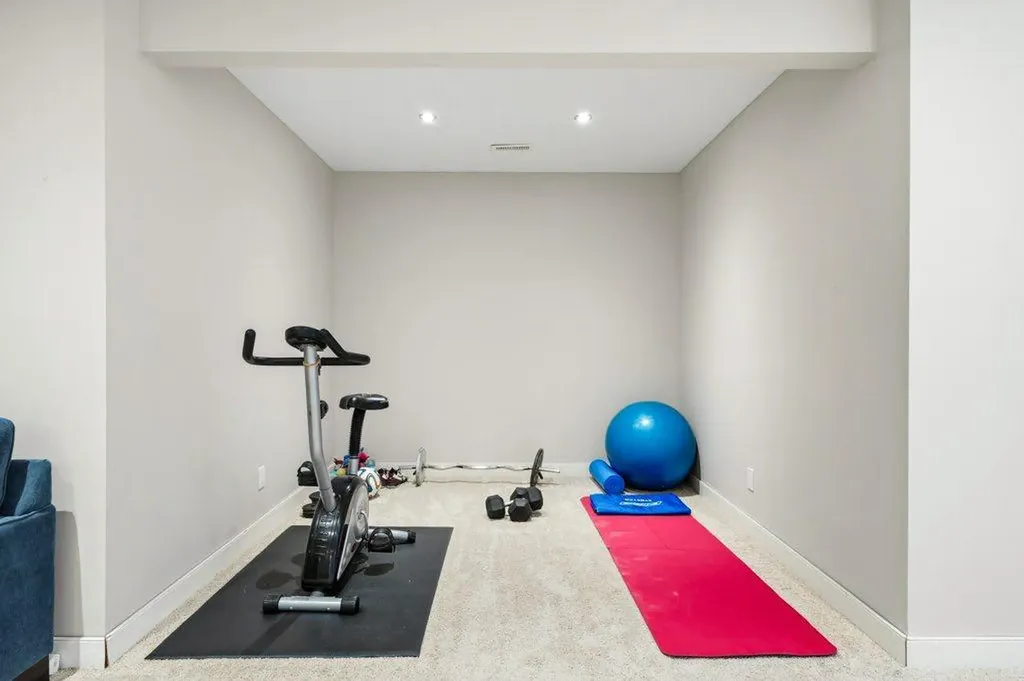 474 Tuscany Ravine Road NW Calgary AB T3L 3B2