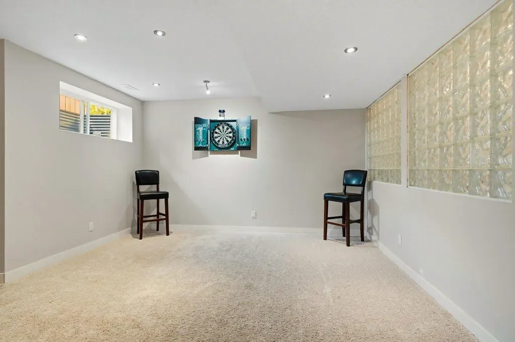 474 Tuscany Ravine Road NW Calgary AB T3L 3B2