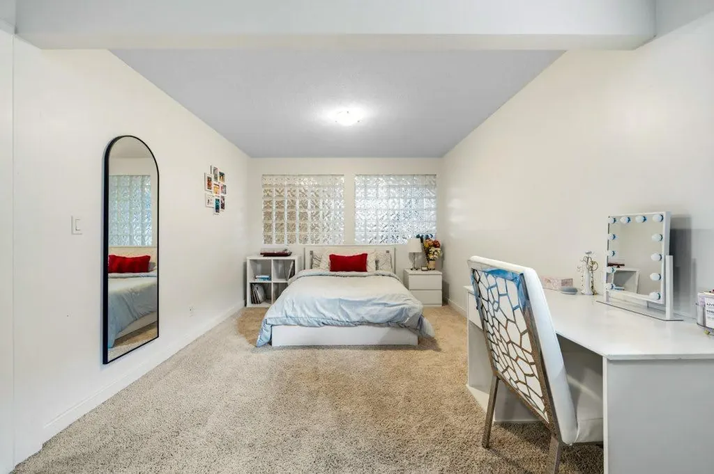 474 Tuscany Ravine Road NW Calgary AB T3L 3B2