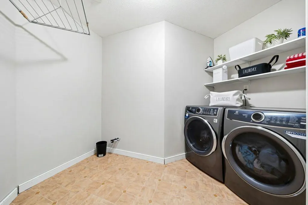 474 Tuscany Ravine Road NW Calgary AB T3L 3B2