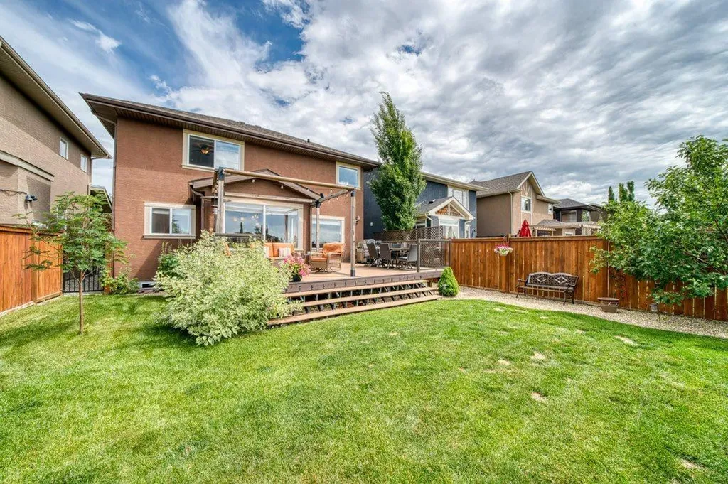 474 Tuscany Ravine Road NW Calgary AB T3L 3B2