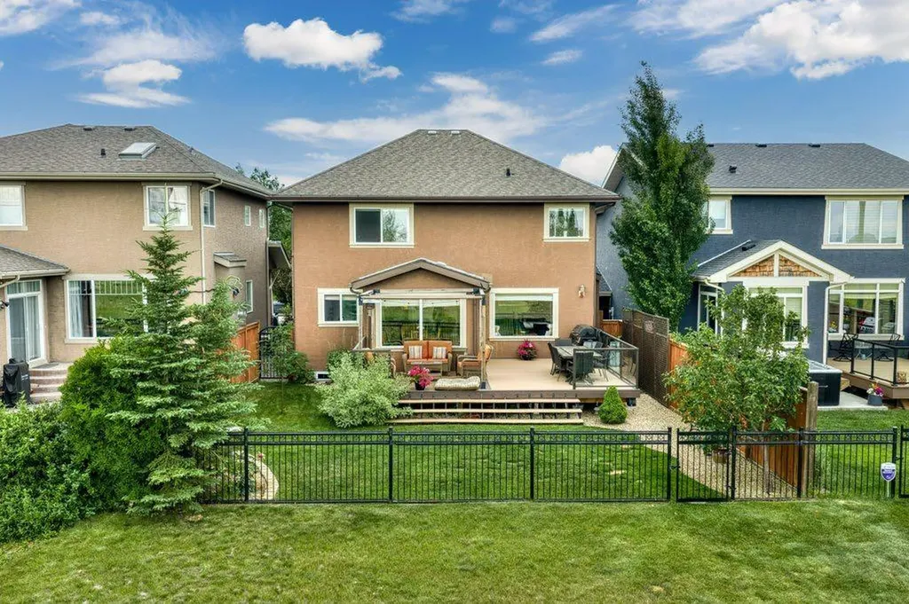 474 Tuscany Ravine Road NW Calgary AB T3L 3B2