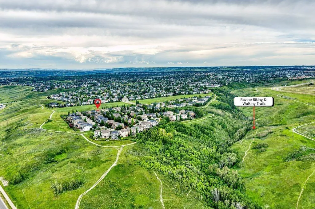 474 Tuscany Ravine Road NW Calgary AB T3L 3B2