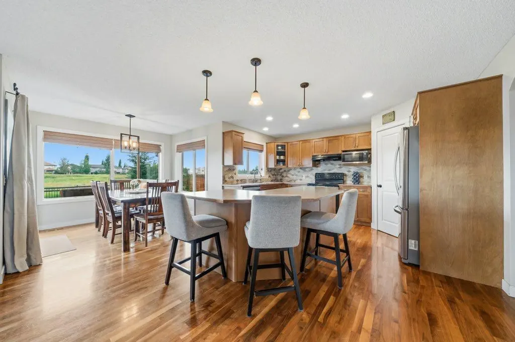 474 Tuscany Ravine Road NW Calgary AB T3L 3B2