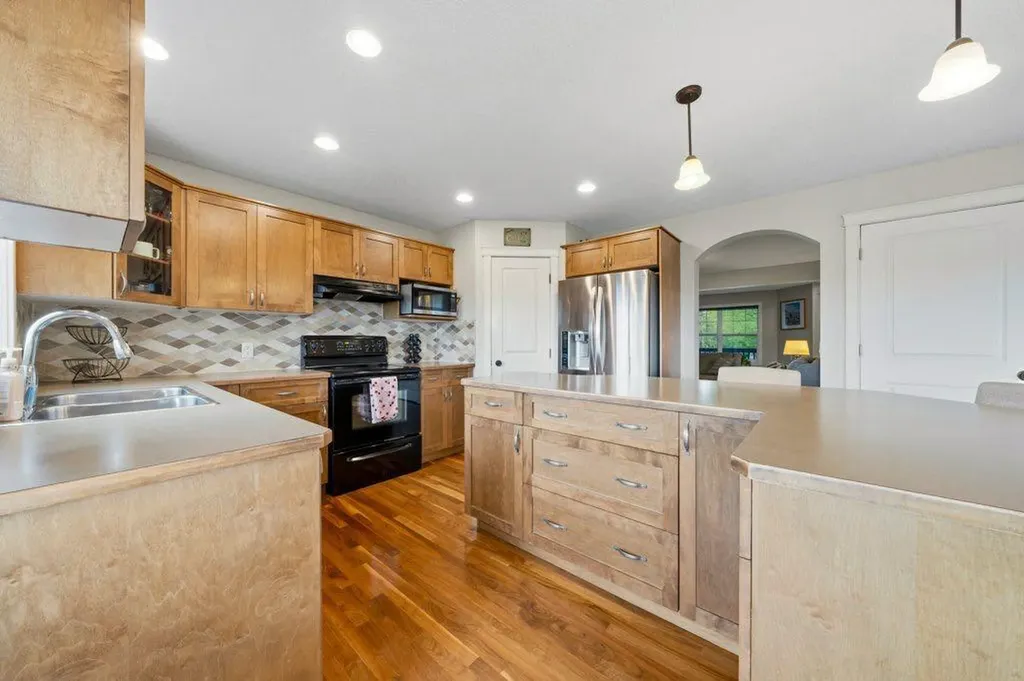 474 Tuscany Ravine Road NW Calgary AB T3L 3B2
