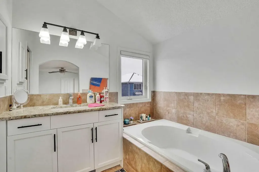 31 Skyview Shores Gardens NE Calgary AB T3N0C6