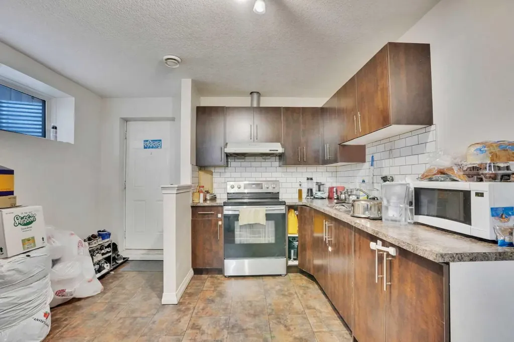 31 Skyview Shores Gardens NE Calgary AB T3N0C6