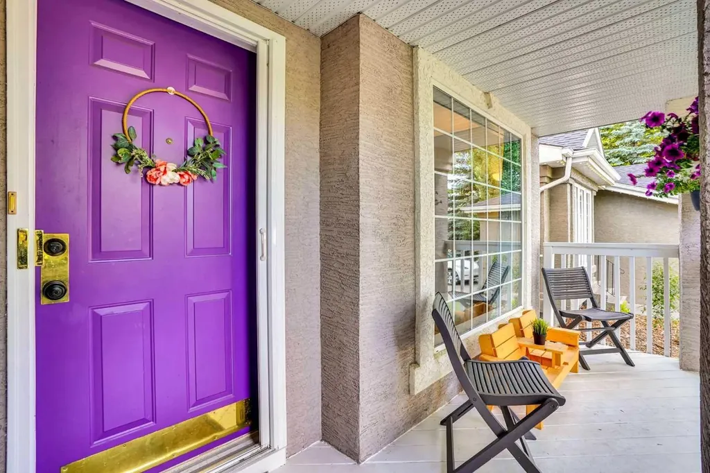 11 Mckenzie Lake View SE Calgary AB T2Z 2T6
