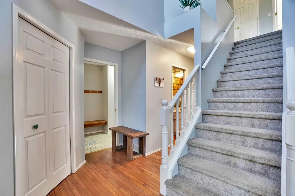 11 Mckenzie Lake View SE Calgary AB T2Z 2T6