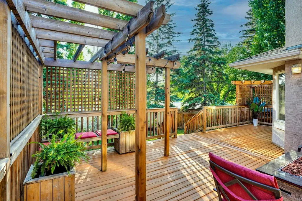 11 Mckenzie Lake View SE Calgary AB T2Z 2T6