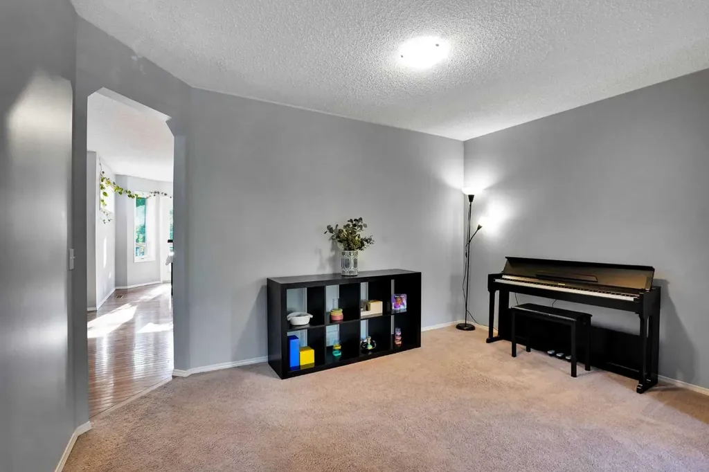 11 Mckenzie Lake View SE Calgary AB T2Z 2T6