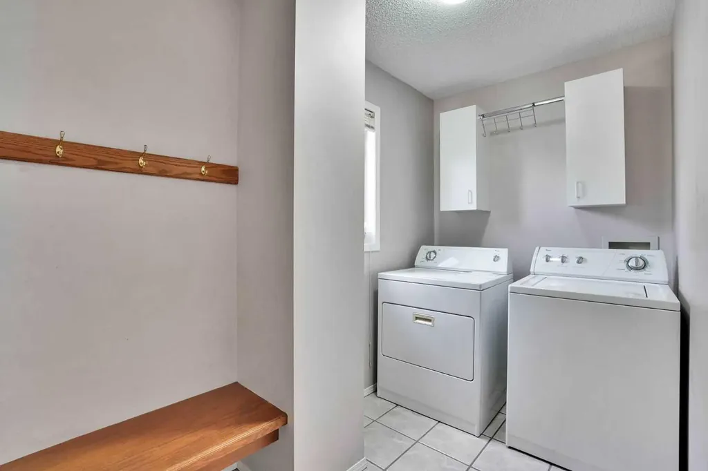 11 Mckenzie Lake View SE Calgary AB T2Z 2T6