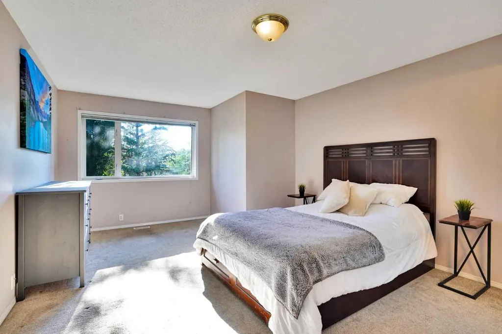 11 Mckenzie Lake View SE Calgary AB T2Z 2T6