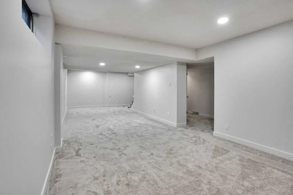 11 Mckenzie Lake View SE Calgary AB T2Z 2T6