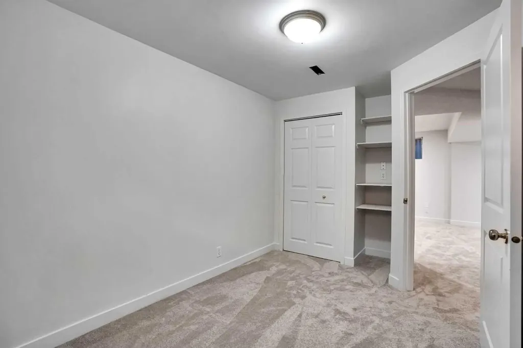 11 Mckenzie Lake View SE Calgary AB T2Z 2T6