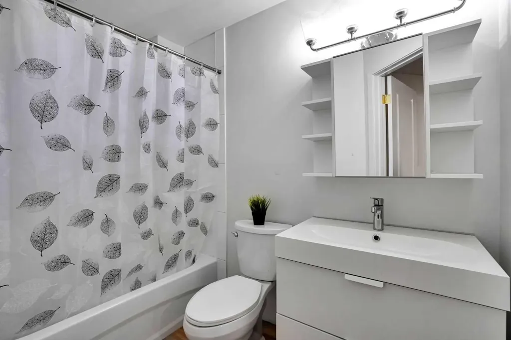 11 Mckenzie Lake View SE Calgary AB T2Z 2T6