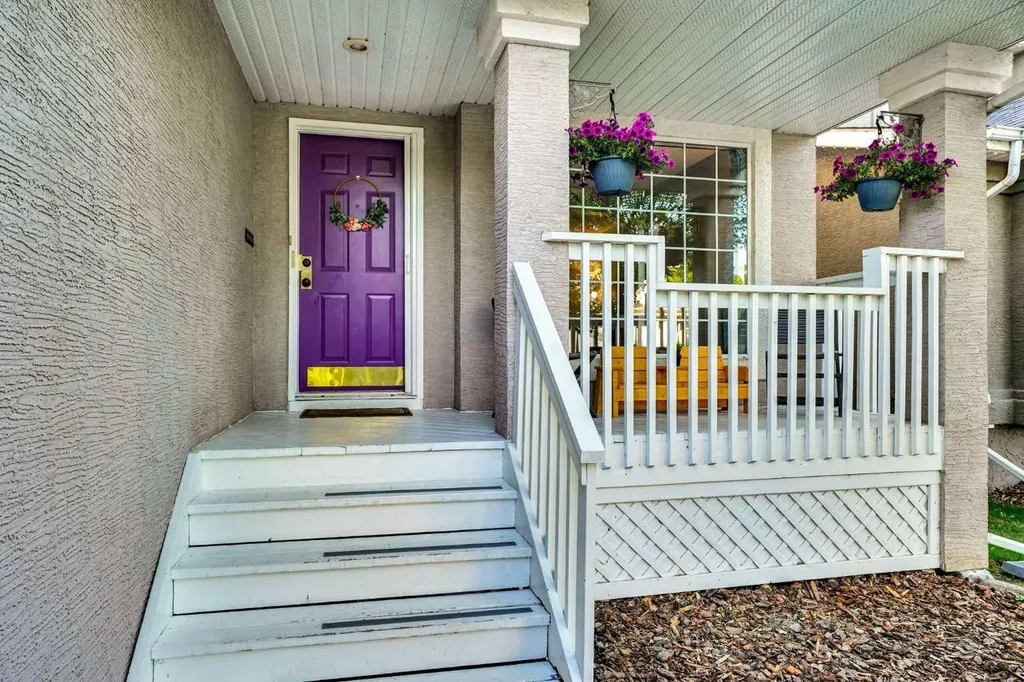 11 Mckenzie Lake View SE Calgary AB T2Z 2T6