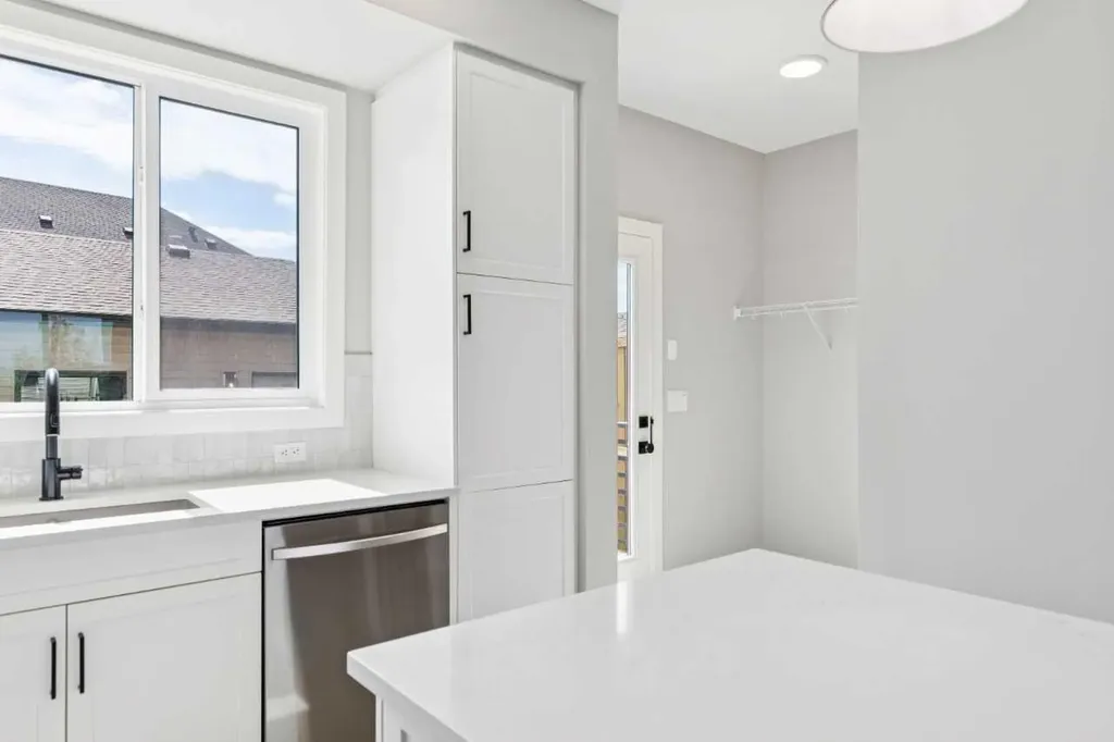 45 Silverton Glen Way SW Calgary AB T2X 5B9
