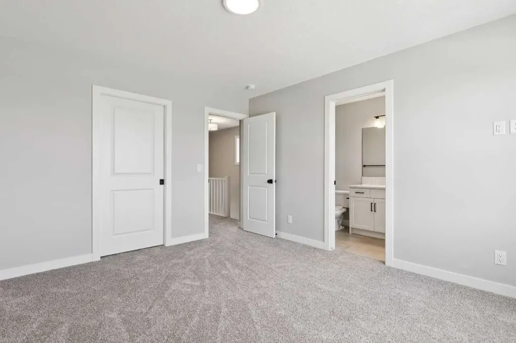 45 Silverton Glen Way SW Calgary AB T2X 5B9