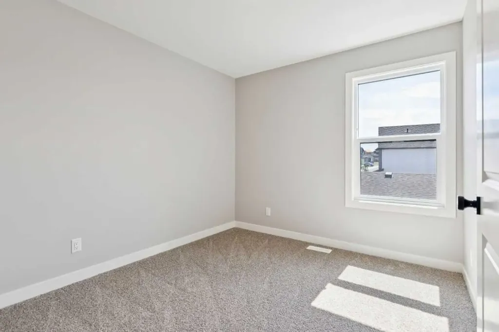 45 Silverton Glen Way SW Calgary AB T2X 5B9