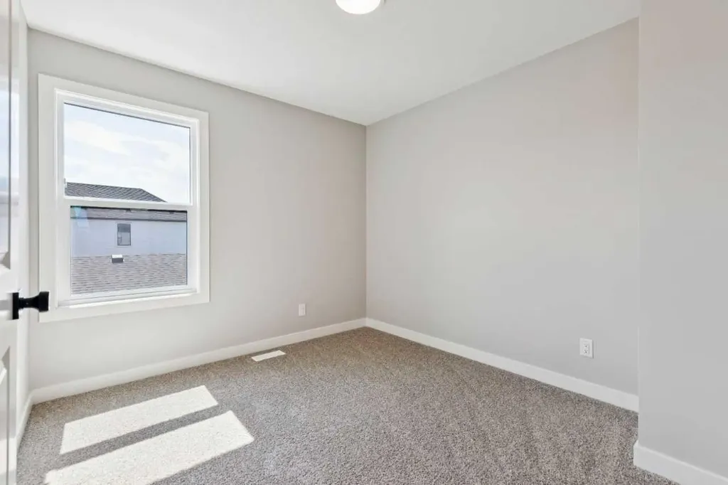 45 Silverton Glen Way SW Calgary AB T2X 5B9