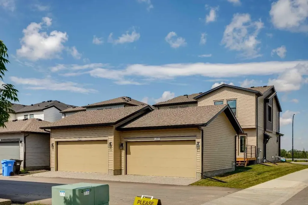 45 Silverton Glen Way SW Calgary AB T2X 5B9