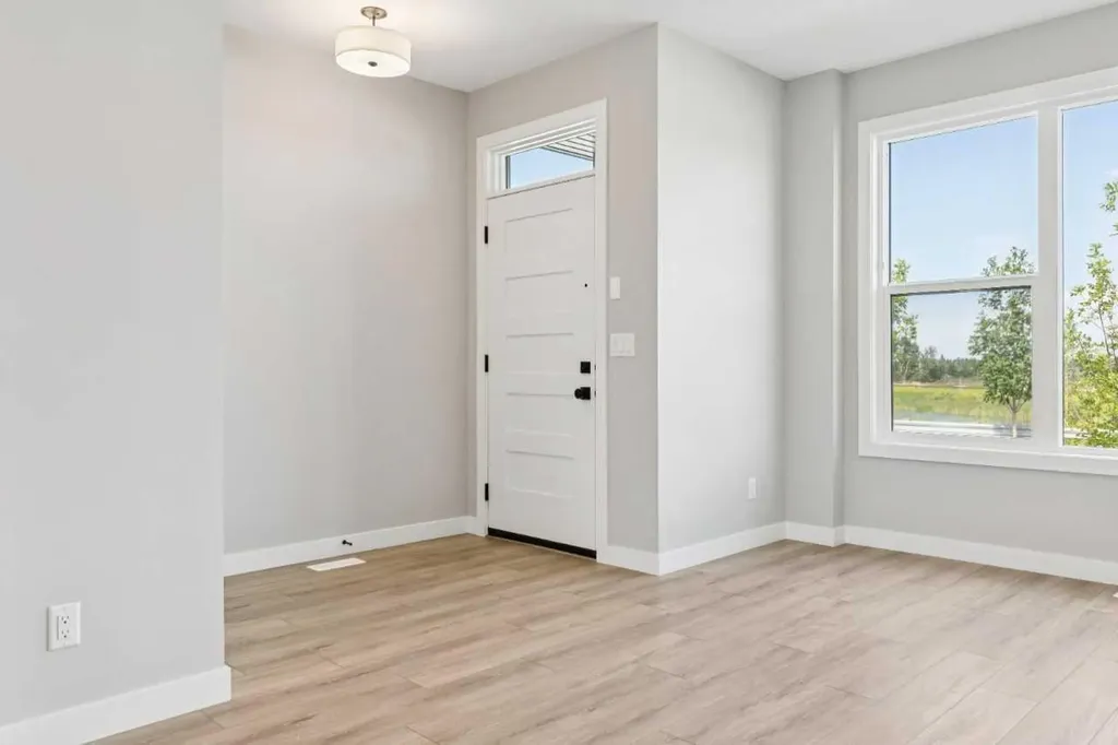45 Silverton Glen Way SW Calgary AB T2X 5B9