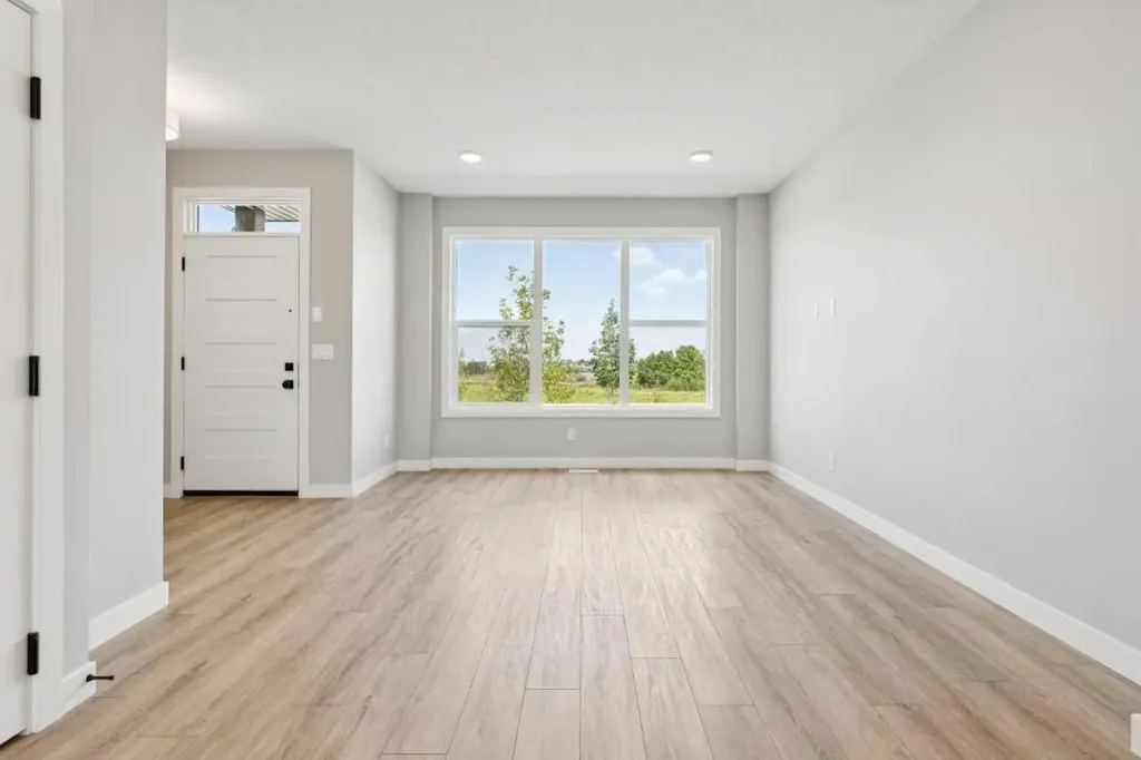 45 Silverton Glen Way SW Calgary AB T2X 5B9