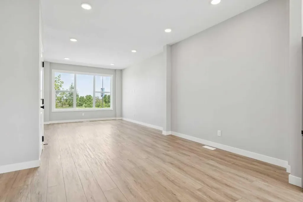 45 Silverton Glen Way SW Calgary AB T2X 5B9