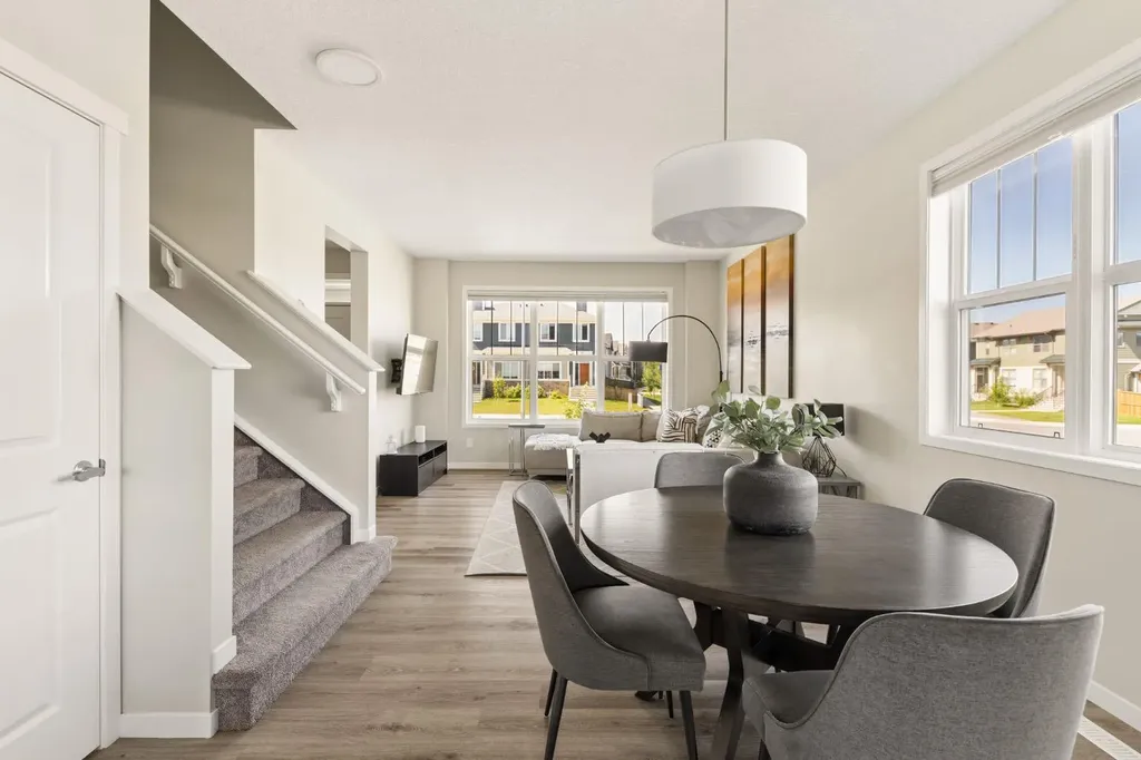 40 Magnolia Parade SE Calgary AB T3M 3E5