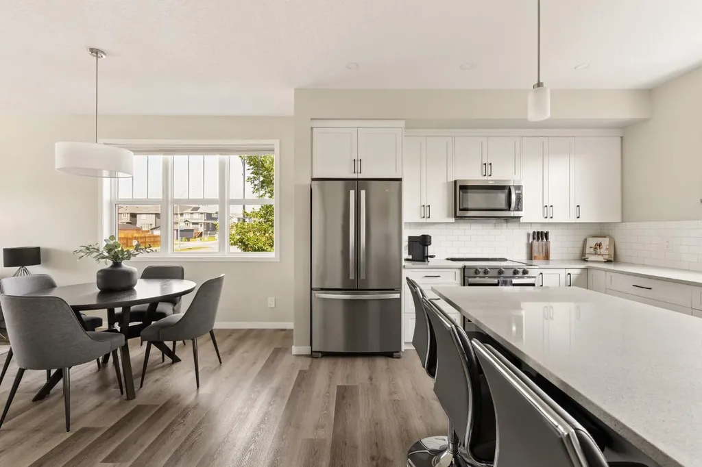 40 Magnolia Parade SE Calgary AB T3M 3E5