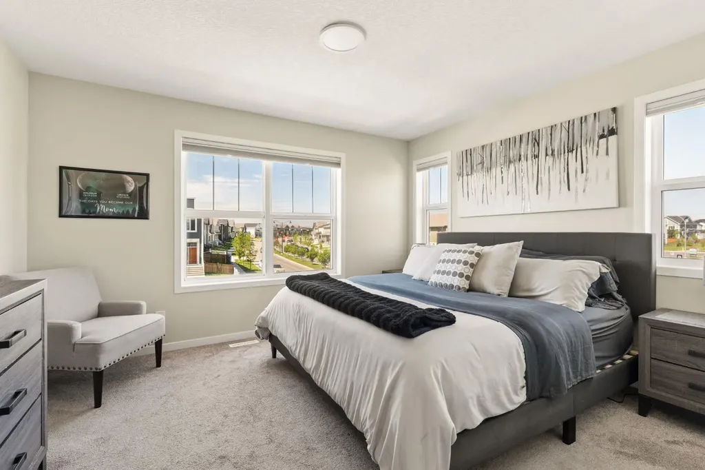 40 Magnolia Parade SE Calgary AB T3M 3E5