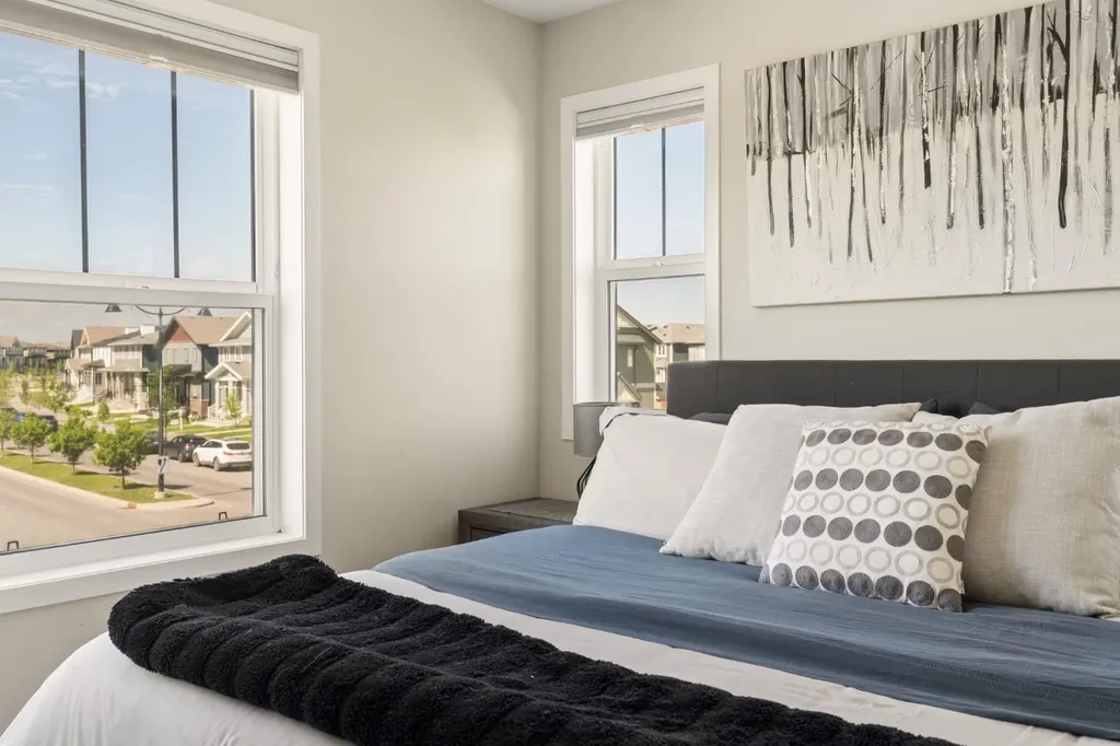 40 Magnolia Parade SE Calgary AB T3M 3E5