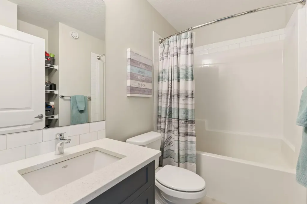 40 Magnolia Parade SE Calgary AB T3M 3E5