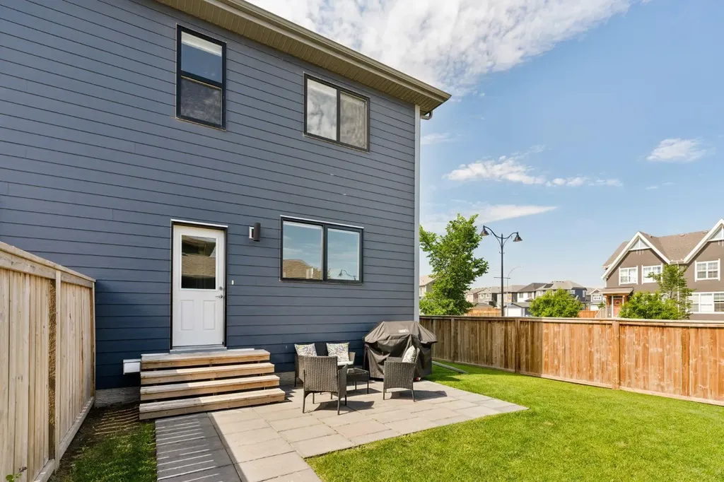 40 Magnolia Parade SE Calgary AB T3M 3E5